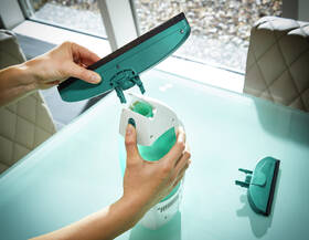 Čistič oken Leifheit Window Cleaner bílý/zelený

 obrázek produktu 11 z 26