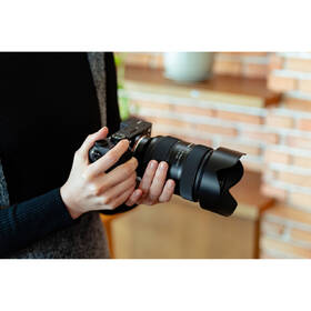 Objektiv Tamron 35-100 mm f/2.8 Di III VXD (Sony FE) černý

 obrázek produktu 6 z 8