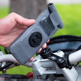 Držák na mobil SP Connect Moto Bundle II Universal Case M šedý

 obrázek produktu 1 z 5