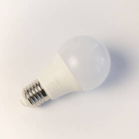 Žárovka LED Tesla Lightning klasik, E27, 6W, teplá bílá 

 obrázek produktu 3 z 3