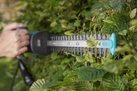 Nůžky na živý plot Gardena EasyCut 450/50 

 obrázek produktu 4 z 6