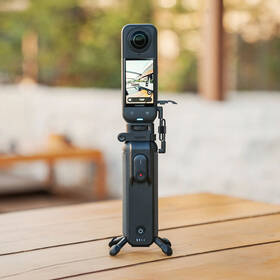 Držák Insta360 FOMO Power Handle černý

 obrázek produktu 3 z 4
