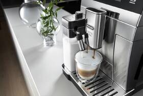Automatický kávovar De'Longhi ECAM 470.85.MB černé/nerez

 obrázek produktu 5 z 9