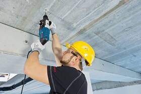 Kladivo Bosch Professional GBH 2-28 

 obrázek produktu 4 z 6