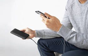 Powerbanka Uniq HydeAir View 10000mAh, USB-C PD, bezdrátové nabíjení šedá

 obrázek produktu 5 z 8