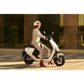 Elektroskútr Segway E110S 

 obrázek produktu 6 z 11