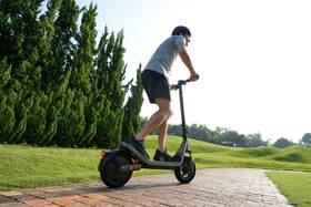 Elektrická koloběžka Xiaomi Scooter 6 černá/šedá

 obrázek produktu 11 z 13