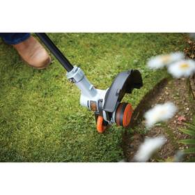 Strunová sekačka Black-Decker STC1840PC-QW (s baterií) 

 obrázek produktu 1 z 3
