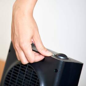Teplovzdušný ventilátor Black+Decker BXSH1500E černý

 obrázek produktu 3 z 7