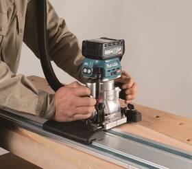 Frézka horní Makita RT001GM209 Li-ion XGT 40V/4,0Ah (s baterií) 

 obrázek produktu 2 z 4
