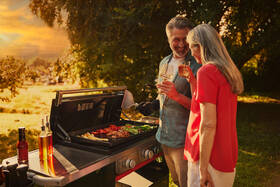 Gril zahradní plynový Weber SLATE GPD Premium 76 cm černý

 obrázek produktu 11 z 11