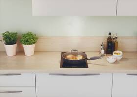 Indukční varná deska Candy CTP32SC/E1 černá barva
