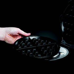 Vaflovač RUSSELL HOBBS 24620-56 černá barva
