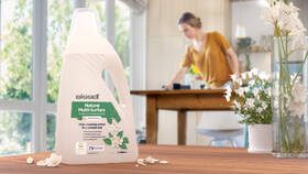Čisticí přípravek Bissell 30961 Natural Multi-Surface 2L 

 obrázek produktu 3 z 5