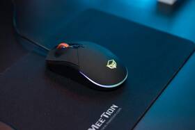 Klávesnice s myší Meetion C490, US layout + headset + mouse pad podložkou a sluchátky černá

 obrázek produktu 15 z 19
