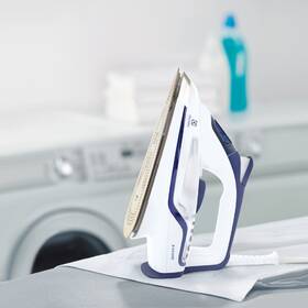 Žehlička Electrolux EDB6120 modrá

 obrázek produktu 1 z 17