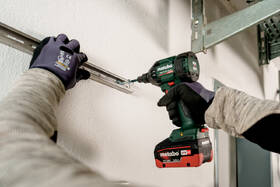 Utahovák rázový Metabo SSW 18 LTX 550 BL (bez baterie) 602404840 

 obrázek produktu 3 z 5