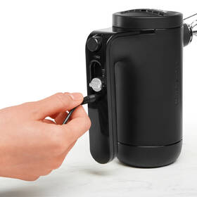 Ruční šlehač KitchenAid 5KHMB732EBM 

 obrázek produktu 3 z 3