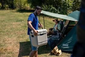 Chladicí box Coleman Pro 25QT béžový

 obrázek produktu 6 z 8