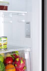 Americká lednice Hisense RQ515N4AC2 stříbrná barva
