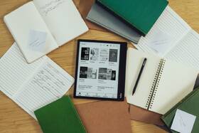 Čtečka e-knih Kobo Elipsa 2E + dotykové pero černá barva
