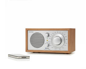 Radiopřijímač Tivoli Audio Model One BT stříbrný/hnědý

 obrázek produktu 5 z 7