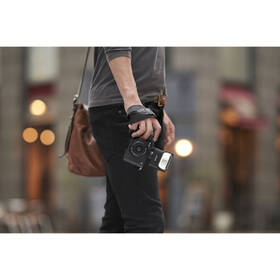 Blesk Sony HVL-F28RM černá barva
