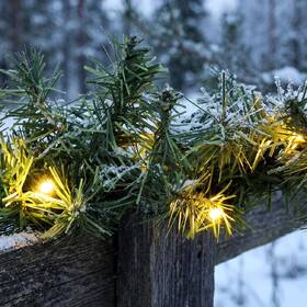 Vánoční osvětlení Solight LED girlanda s jehličím, 48x LED, časovač, 3xAA, IP44, (3m) zelené

 obrázek produktu 6 z 8