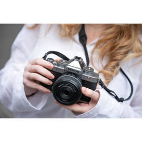 Digitální fotoaparát Nikon Z f + 24-70 mm f/4 stříbrný

 obrázek produktu 8 z 9