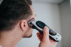 Zastřihovač vlasů Wahl 3028048 Color PRO fialový

 obrázek produktu 8 z 10