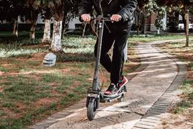 Elektrická koloběžka NAVEE EasyRide E25 Pro šedá

 obrázek produktu 12 z 12