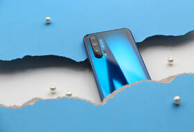 Mobilní telefon HONOR 20 Pro - Phantom Blue 

 obrázek produktu 14 z 14