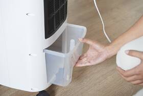 Ochlazovač vzduchu Black+Decker BXAC7E bílý

 obrázek produktu 12 z 16