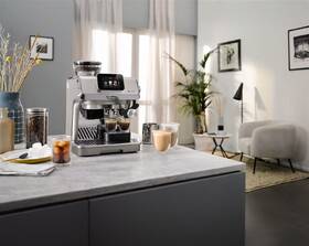 Pákový kávovar De'Longhi EC 9455.M nerez

 obrázek produktu 7 z 14