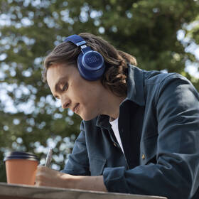 Sluchátka JBL Live 770NC modrá

 obrázek produktu 9 z 13