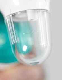 Nosní odsávačka Lanaform Baby Nose Vacuum bílá barva
