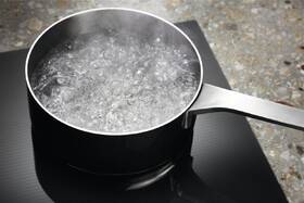 Indukční varná deska Electrolux EIS7548 šedá

 obrázek produktu 9 z 11