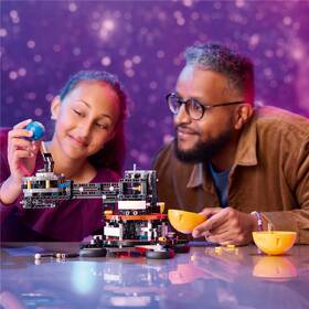 Stavebnice LEGO® Technic 42179 Planeta Země a Měsíc na oběžné dráze 

 obrázek produktu 3 z 9