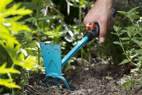 Motyčka zahradní Gardena 8915 

 obrázek produktu 3 z 9