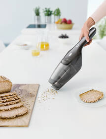 Tyčový vysavač Electrolux EER73IGM šedý

 obrázek produktu 4 z 6