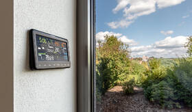 Meteorologická stanice GoGEN ME 3900 WiFi černá barva
