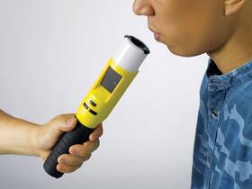 Alkoholtester V-NET iBlow 10 

 obrázek produktu 3 z 8