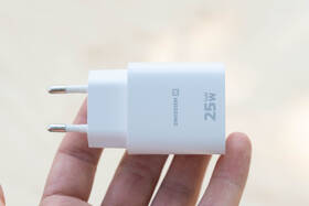 Nabíječka do sítě Swissten EDGE GaN 1x USB-C PD 25W/1x USB-A 18W QC bílá

 obrázek produktu 7 z 7