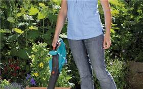 Foukač listí Gardena AccuJet 18-Li 9333-20 

 obrázek produktu 3 z 3