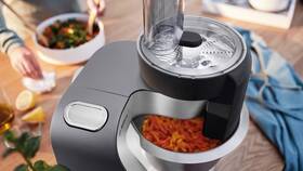 Kuchyňský robot Bosch MUM58359 stříbrná barva
