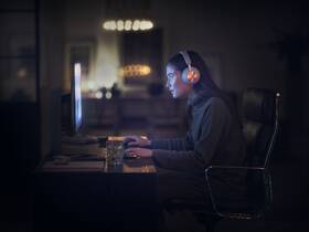 Sluchátka Bang & Olufsen Portal PlayStation/PC šedá

 obrázek produktu 11 z 11