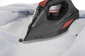 Žehlička Black+Decker BXIR3000E černá/červená

 obrázek produktu 4 z 4