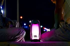 Přenosný reproduktor JBL Pulse 6 černý

 obrázek produktu 12 z 13