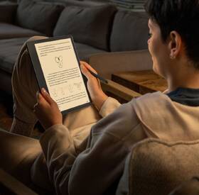Čtečka e-knih Amazon Kindle Scribe 2022 16 GB - se standardním perem šedá

 obrázek produktu 6 z 6