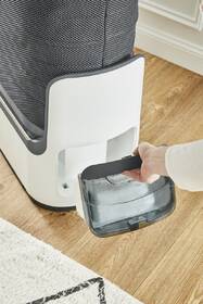 Stojanový napařovač oděvů Tefal YT3040E1 Care For You šedý/bílý

 obrázek produktu 22 z 31